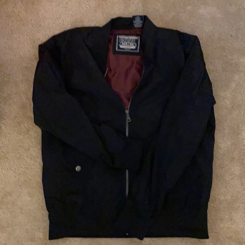 Light jacket size large men’s